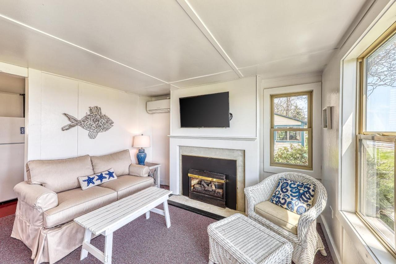 Castle Rock & Sea Belle Cottages York Exteriör bild